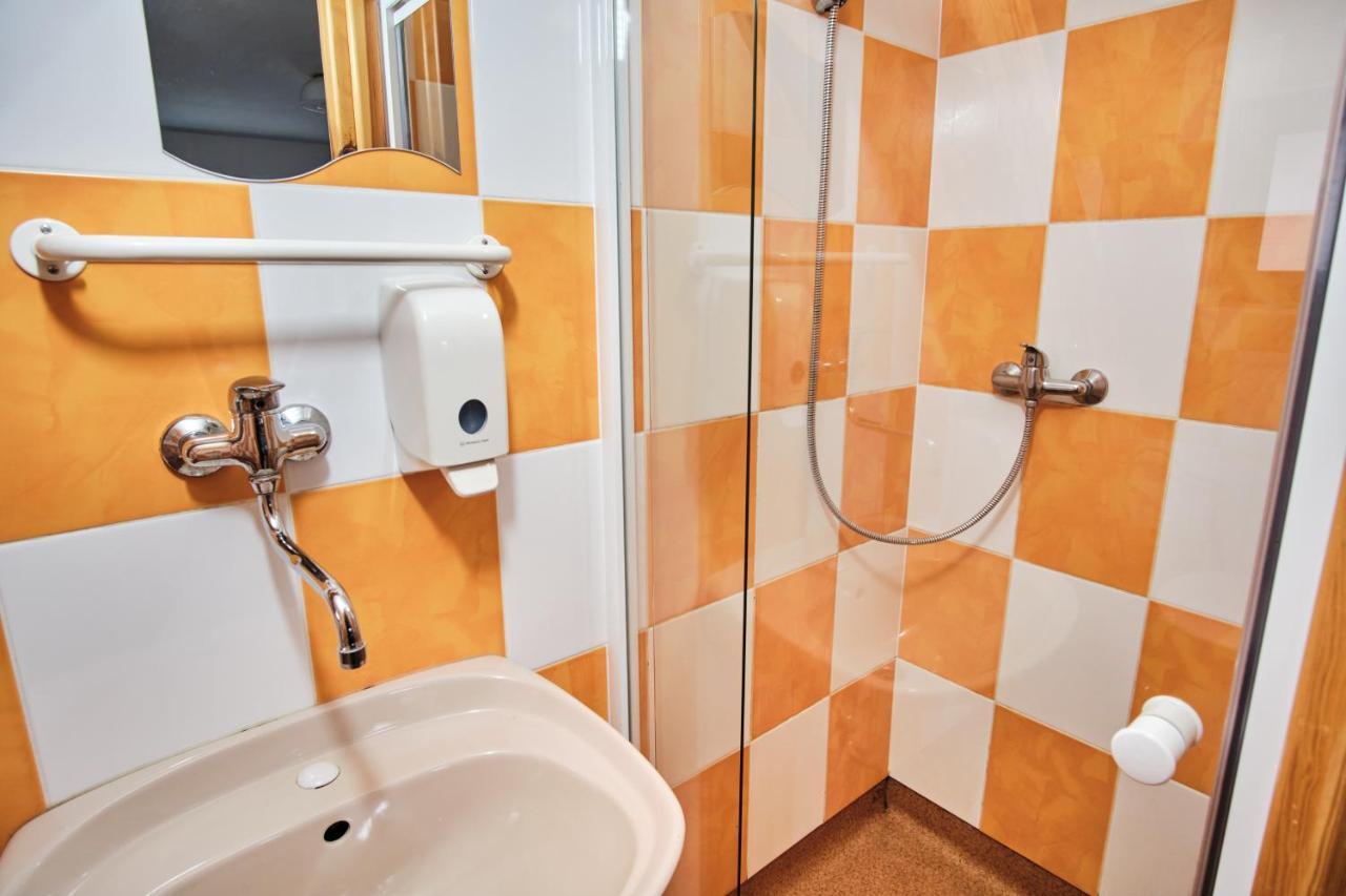 Strnadovsky Mlyn Otel Jesenice  Dış mekan fotoğraf