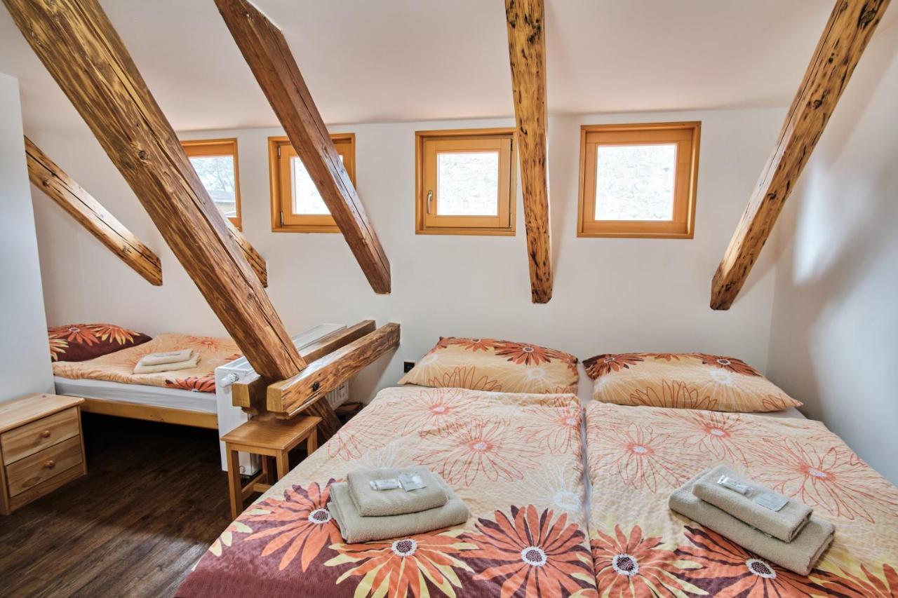 Strnadovsky Mlyn Otel Jesenice  Dış mekan fotoğraf
