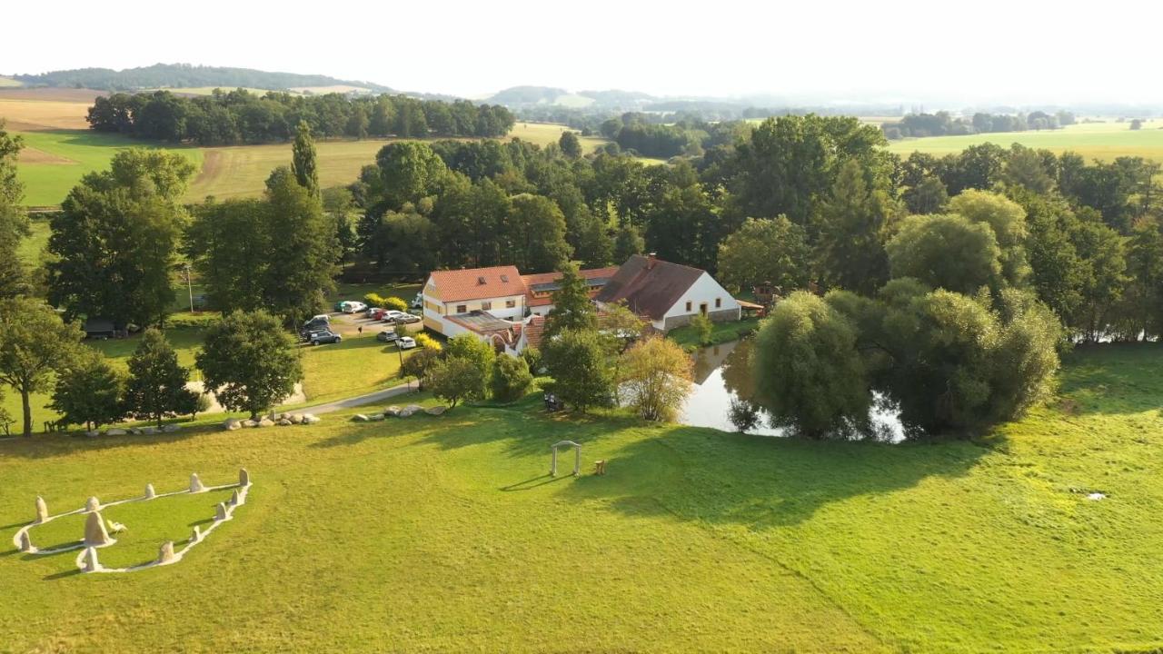 Strnadovsky Mlyn Otel Jesenice  Dış mekan fotoğraf